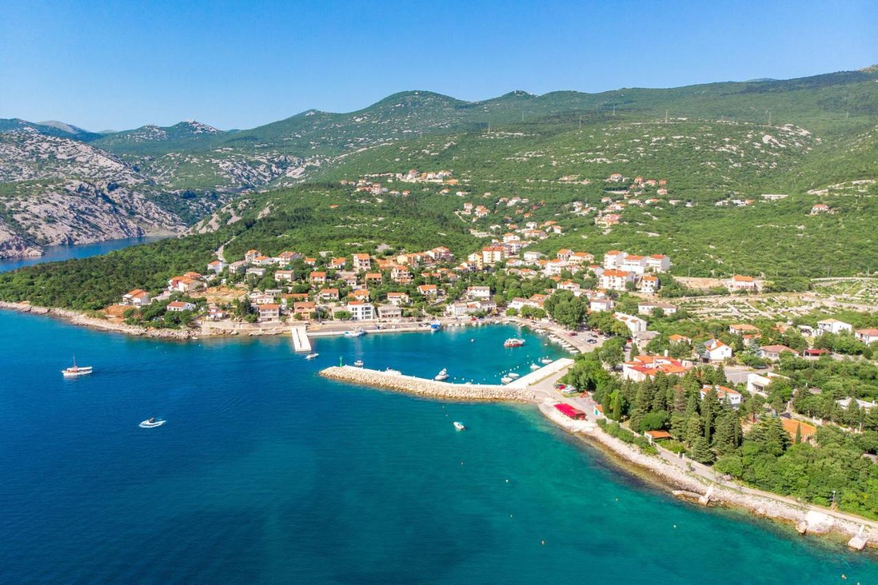 Apartments And Rooms With Parking Space Klenovica, Novi Vinodolski - 5590 Экстерьер фото